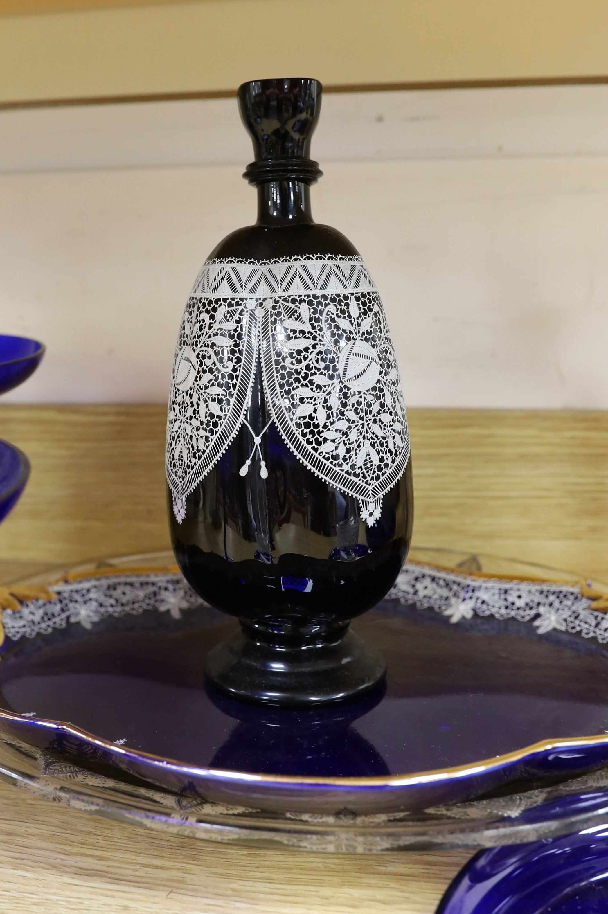 A quantity of Venetian lace pattern enamelled glass tableware (9)